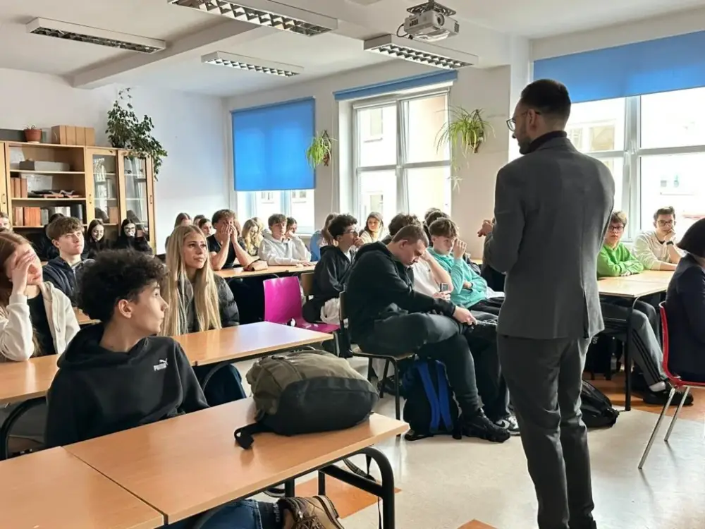 Lekcje inne niż wszystkie. Eksperci spotkali się z młodzieżą w Limanowej