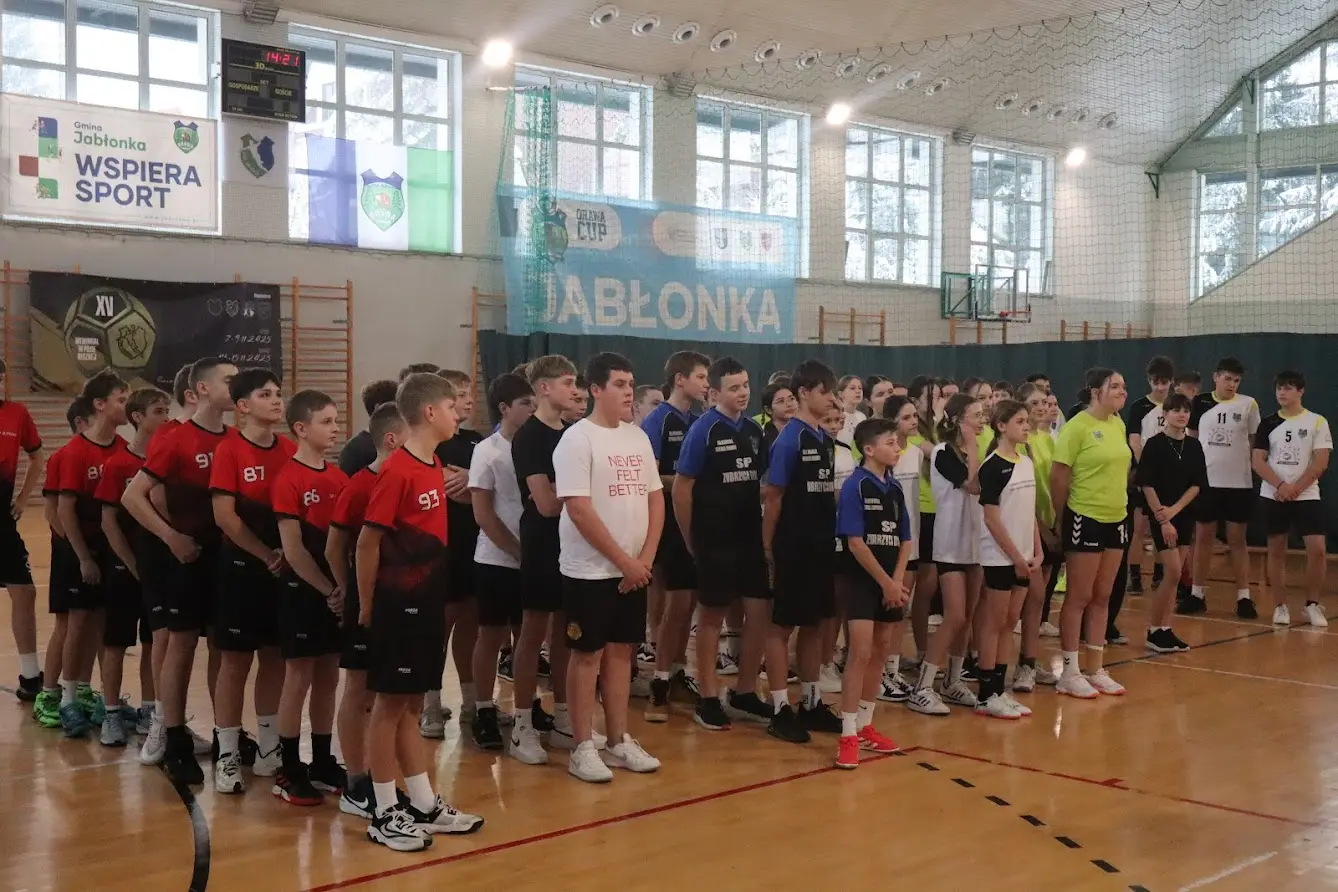 Zmagania klas VII-VIII w Jabłonce. Sportowe emocje sięgnęły zenitu